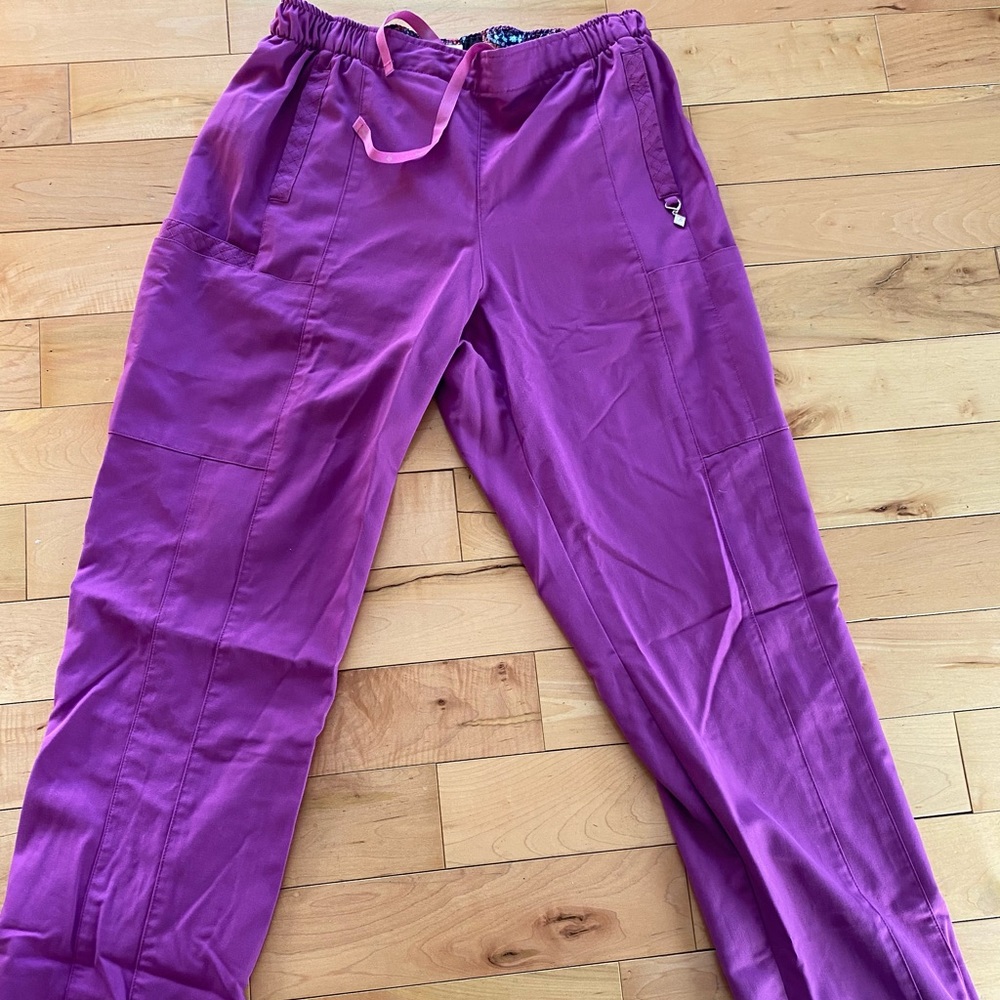 Vera Bradley scrub pants